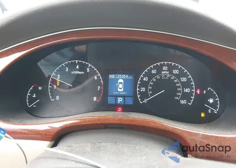 2012 Hyundai Genesis 3.8 z USA, uszkodzony, nr VIN KMHGC4DD2CU183114